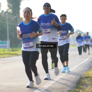 Runner Photo 3472797