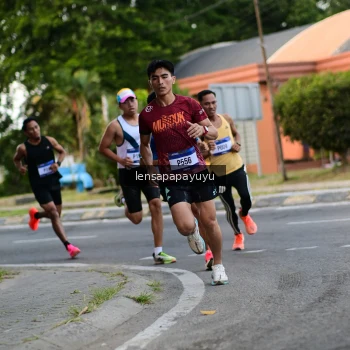 Runner Photo 3472809