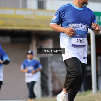 Runner Photo 3472811