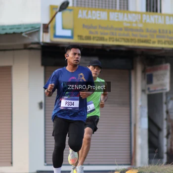 Runner Photo 3472813