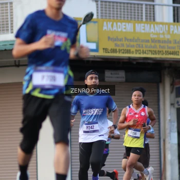 Runner Photo 3472843