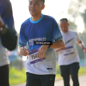 Runner Photo 3472875