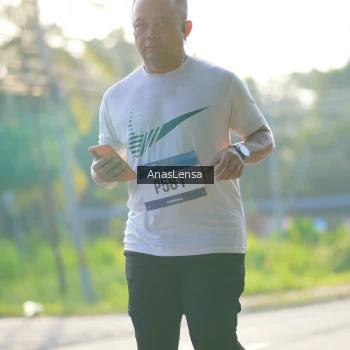 Runner Photo 3472876