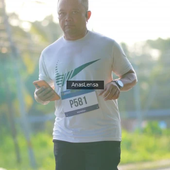 Runner Photo 3472877
