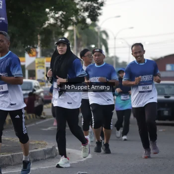 Runner Photo 3472880