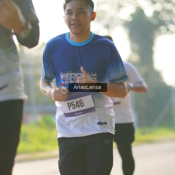 Runner Photo 3472883