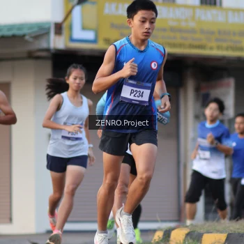 Runner Photo 3472885