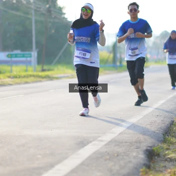 Runner Photo 3472887