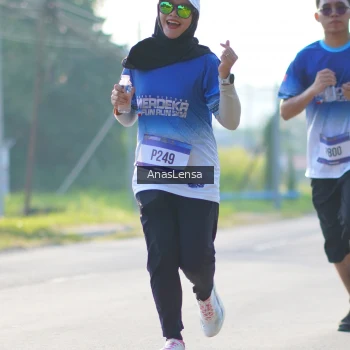 Runner Photo 3472893