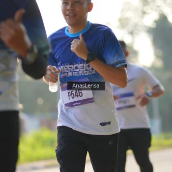 Runner Photo 3472895