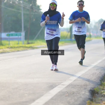 Runner Photo 3472896