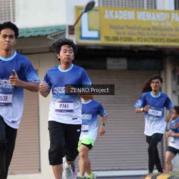 Runner Photo 3472910