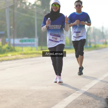 Runner Photo 3472915