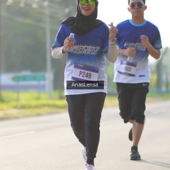Runner Photo 3472916