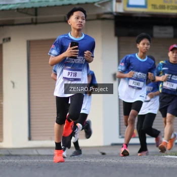 Runner Photo 3472942
