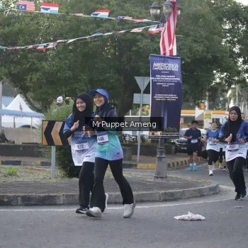 Runner Photo 3472944