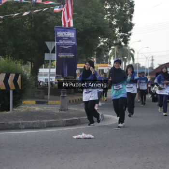 Runner Photo 3472945