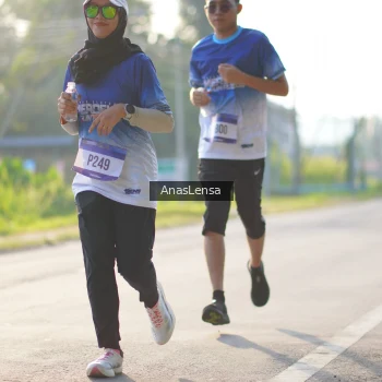 Runner Photo 3472995