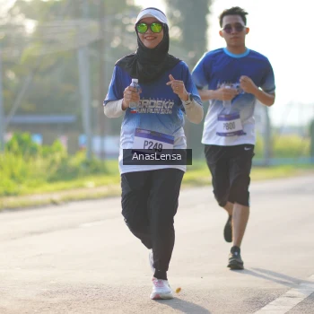 Runner Photo 3472997