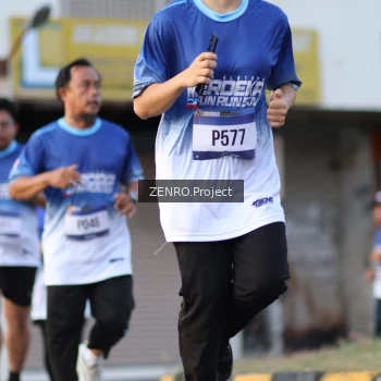 Runner Photo 3473035