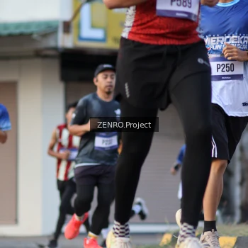 Runner Photo 3473073