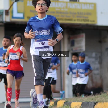 Runner Photo 3473136