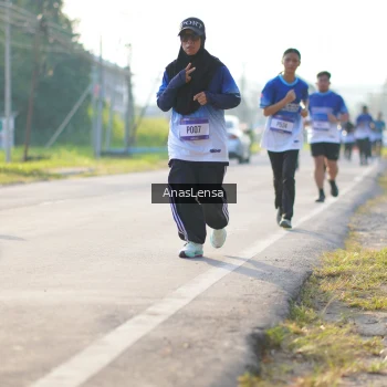 Runner Photo 3473315