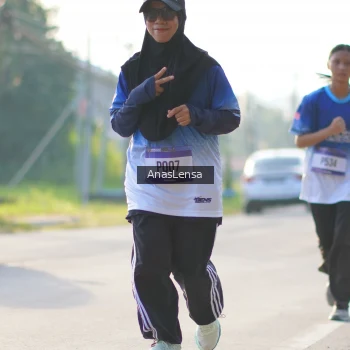 Runner Photo 3473317