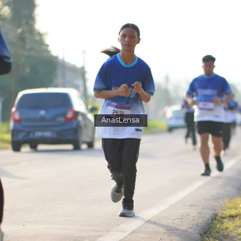 Runner Photo 3473339
