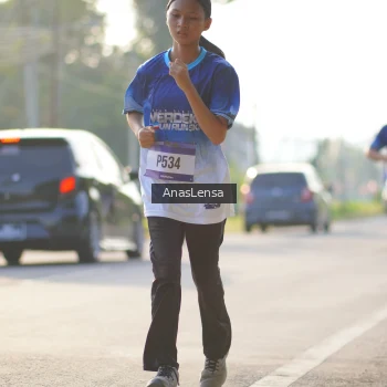 Runner Photo 3473384