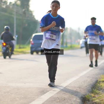 Runner Photo 3473385