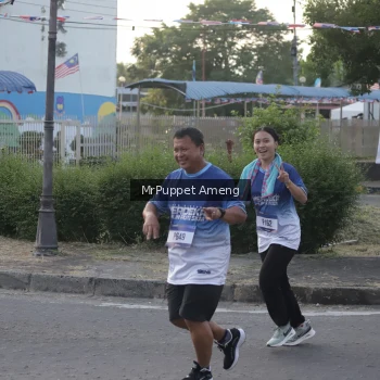 Runner Photo 3473400