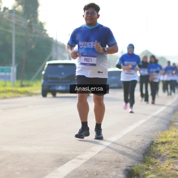 Runner Photo 3473406