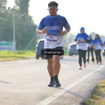 Runner Photo 3473408