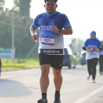 Runner Photo 3473415