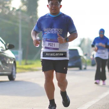 Runner Photo 3473418
