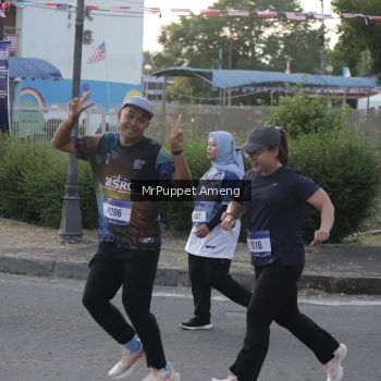 Runner Photo 3473442