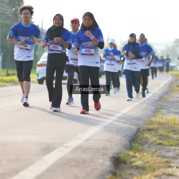 Runner Photo 3473495