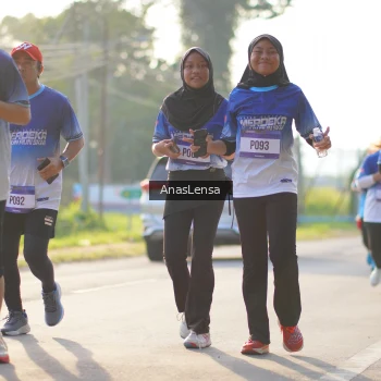 Runner Photo 3473538