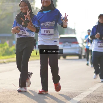 Runner Photo 3473550