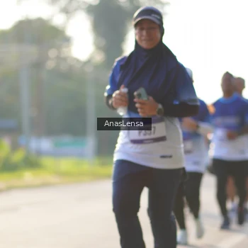 Runner Photo 3473593