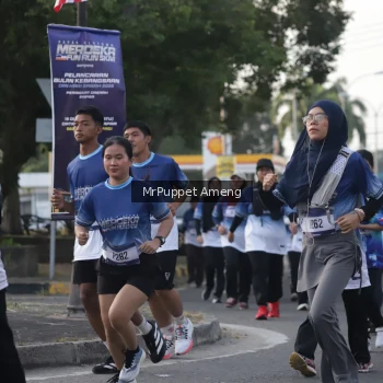 Runner Photo 3473629
