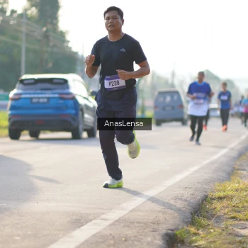 Runner Photo 3473666