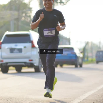 Runner Photo 3473690