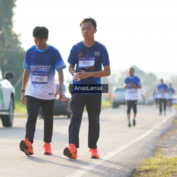 Runner Photo 3473740