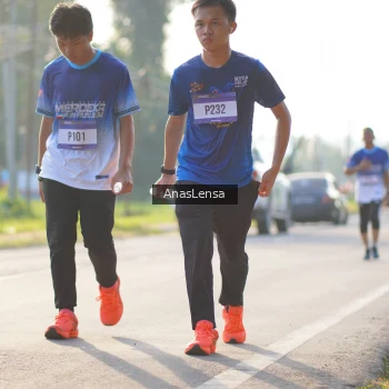 Runner Photo 3473761