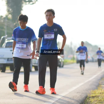Runner Photo 3473768