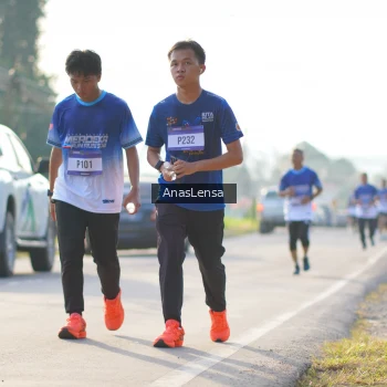Runner Photo 3473769