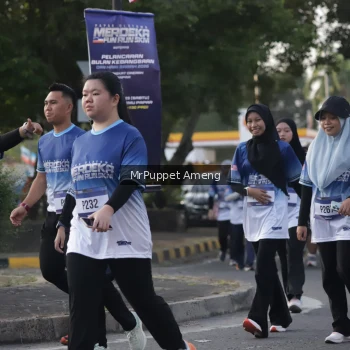 Runner Photo 3473786
