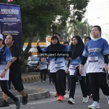 Runner Photo 3473800